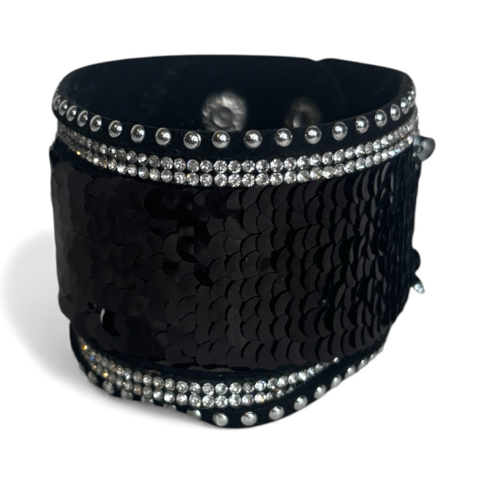 Reversible Black & Chrome Sequin Bracelet – Adjustable Snap Wristband